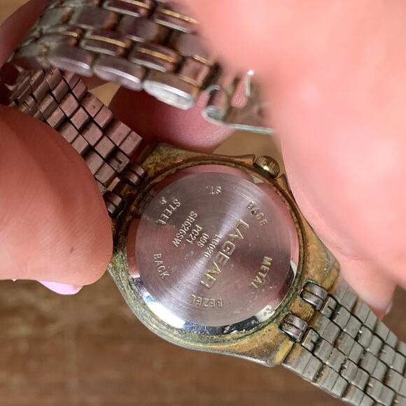 LA Gear VINTAGE 90s gold silver tone analog unisex wrist watch - Picture 4 of 7